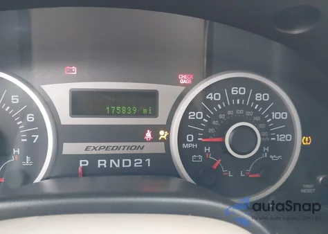 2005 Ford Expedition Nbx/Xlt z USA, uszkodzony, nr VIN 1FMPU165X5LB08977